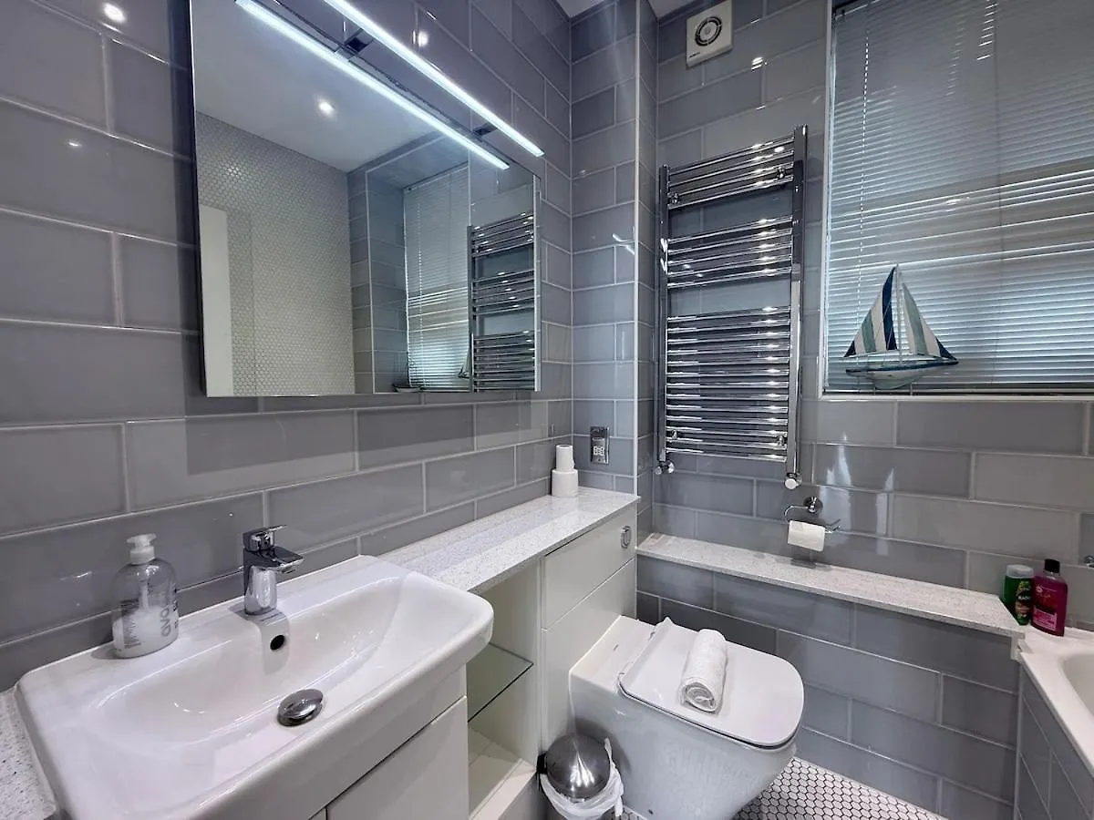 Apartment Hazelnut Seaview One Bedroom Bn141Kin05 Brighton